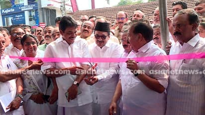 പതിവിൽ മാറ്റം: മുസ്ലിം ലീഗ് നേതാക്കളെ തെക്കൻ കേരളത്തിൽ തെരഞ്ഞെടുപ്പ് വേദികളിൽ അണിനിരത്തി കോൺഗ്രസ്