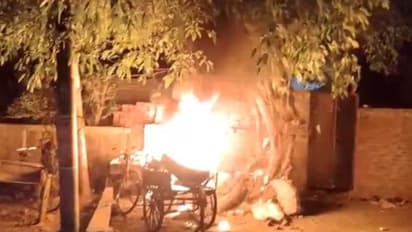 സുഹൃത്തിന്റെ മക്കളെ കഴുത്തറുത്ത് കൊലപ്പെടുത്തി; പ്രതിയെ ഏറ്റുമുട്ടലിൽ വധിച്ച് പൊലീസ്, ന​ഗരത്തിൽ സംഘർഷം