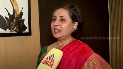 വാട്സ് ആപ്പിൽ സന്ദേശം: ലക്ഷക്കണക്കിന് ആളുകളുടെ മൊബൈല് നമ്പറുകള് ബിജെപിക്ക് എങ്ങനെ കിട്ടിയെന്ന് സാഗരിക ഘോഷ്