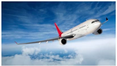 19,000 രൂപയ്ക്ക് 'യുഎസില്‍ നിന്ന് മുംബൈ'യിലേക്ക് വിമാനം; ടിക്കറ്റ് വില കണ്ട് സോഷ്യല്‍ മീഡിയ ഞെട്ടി 