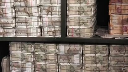 6 കോടിയും 106 കിലോ ആഭരണങ്ങളും; തെരഞ്ഞെടുപ്പിന് മുമ്പുളള പരിശോധനയിൽ പിടിച്ചെടുത്ത് കർണാടക പൊലീസ്