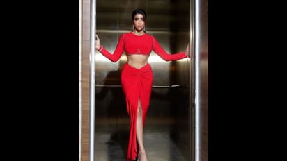 మంచు లక్ష్మి లేటెస్ట్ లుక్.. ఫ్యాన్స్ అనడం కాదు... అచ్చం అలానే ఉందిగా!