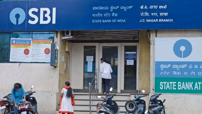 SBI की 5 बेहतरीन FD स्कीम्स, तगड़े रिटर्न के लिए करें इन्वेस्ट!