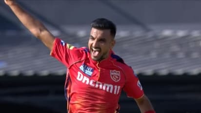 149லிருந்து 174 ரன்கள் எடுத்த டெல்லி – கடைசி ஓவரில் 4, 6, 4, 4, 6, 1 வாரி வழங்கிய வள்ளல் ஷர்ஷல் படேல்!