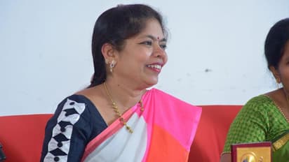 சரக்கு பாட்டிலுக்கு வீரன் என்று பெயர் வைத்ததுதான் திமுகவின் சாதனை: திலகபாமா காட்டம்!