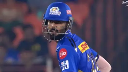 மும்பை இந்தியன்ஸில் அறிமுகமான 4 வீரர்கள் – பீல்டிங், பேட்டிங்கில் சக்கை போடு போட்ட நமன் திர் யார்?