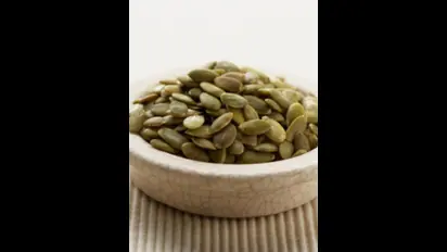 గుమ్మడి గింజలు, పొద్దు తిరుగుడు గింజలు ఈ రెండింటిలో ఏది బెస్ట్.?