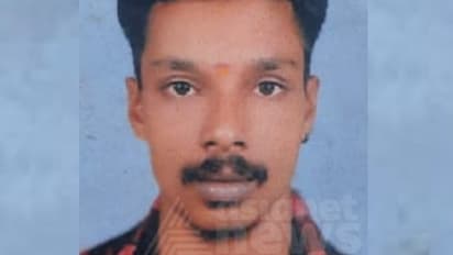 മൈതാനത്ത് ഉറങ്ങിക്കിടക്കവെ മിനി ബസ് കയറിയിറങ്ങി യുവാവിന് ദാരുണാന്ത്യം