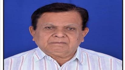 రేడియమ్ కవిత : ఆటమొదలు