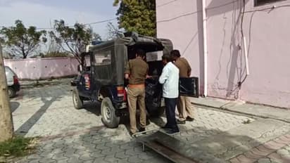 UP News: सिद्धार्थनगर में 2 चीनी नागरिक गिरफ्तार, पुलिस को मिले चौंकाने वाले डाक्यूमेंट, सामान