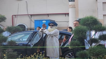 சத்குரு ஜக்கி வாசுதேவ் மருத்துவமனையில் இருந்து டிஸ்சார்ஜ்!