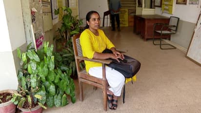 ഒടുവിൽ നീതി, സൗമ്യയ്ക്ക് ജോലി; പിഎസ്സി 1ാം റാങ്കുകാരിയുടെ നിയമനം ശുപാർശയുടെ കാലാവധി തീരാൻ ഒരു ദിവസം ശേഷിക്കെ