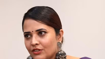 పవన్ కళ్యాణ్ పిలిస్తే అందుకు రెడీ, రోజా, నాగబాబులలో నా సపోర్ట్ ఎవరి కంటే? వైరల్ గా అనసూయ పొలిటికల్ కామెంట్స్ 