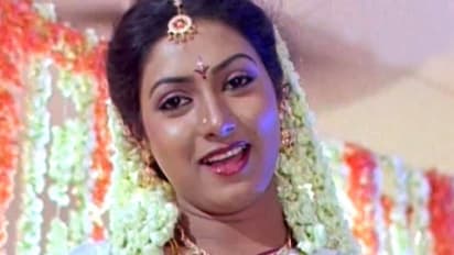 చిరంజీవిని నా తమ్ముడిగా అసలు ఊహించుకోలేను, 10 సార్లు అడుక్కున్నారు.. హీరోయిన్ క్రేజీ కామెంట్స్ 