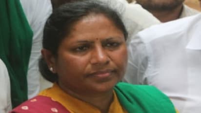 ಬಿಜೆಪಿ ಎಂಎಲ್ಸಿ ಸ್ಥಾನಕ್ಕೆ ತೇಜಸ್ವಿನಿ ಗೌಡ ರಾಜೀನಾಮೆ: ಮತ್ತೆ ಕಾಂಗ್ರೆಸ್ಗೆ ವಾಪಸ್?