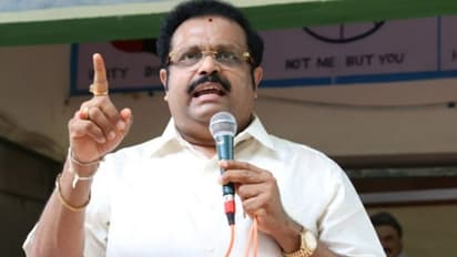 പ്രചാരണത്തിനിടെ സ്ത്രീകളോട് സംസാരിച്ചതില് 'പിഴ'; വീഡിയോ പ്രചരിച്ചതോടെ സ്ഥാനാര്ത്ഥി എയറിലായി