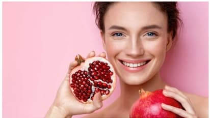 മാതള നാരങ്ങ ഇങ്ങനെ ഉപയോ​ഗിച്ച് നോക്കൂ, മുഖത്തെ ചുളിവുകൾ അകറ്റാം 