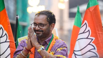 പേരിൽ 243 കേസ്, സ്വന്തം വണ്ടിയില്ല, സ്വര്ണം ഒരു പവൻ, കയ്യിൽ 15000 രൂപ; കെ സുരേന്ദ്രന്റെ പത്രിക വിവരങ്ങൾ