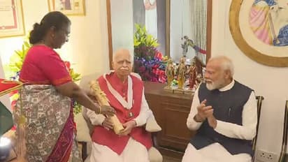 മുൻ ഉപപ്രധാനമന്ത്രി എൽ കെ അദ്വാനിക്ക് ഭാരതരത്ന സമ്മാനിച്ചു