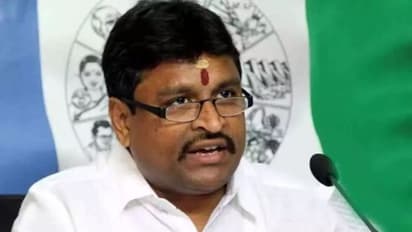 వెల్లంపల్లి శ్రీనివాస్ : బాల్యం, విద్యాభ్యాసం, వ్యక్తిగత జీవితం, రాజకీయ ప్రస్థానం