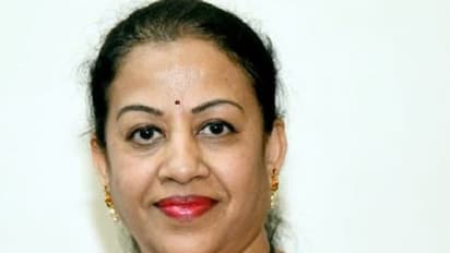 ಶೆಟ್ಟರ್ ಬಗ್ಗೆ ಹೆಬ್ಬಾಳ್ಕರ್ ಹಗುರ ಮಾತು ಸರಿಯಲ್ಲ: ಮಂಗಲಾ ಅಂಗಡಿ