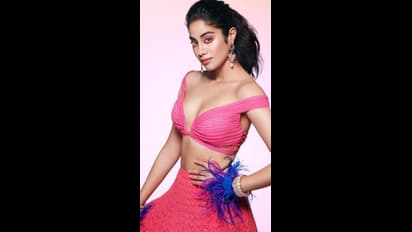 జాక్ పాట్ కొట్టిన జాన్వీ కపూర్, ఎన్టీఆర్, చరణ్ తో పాటు..మరో భారీ తెలుగు ప్రాజెక్ట్ లో బాలీవుడ్ బ్యూటీ.. ?