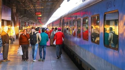 ఈ ఫెసిలిటీస్ అన్ని ఫ్రీ.. మీరు రైలులో ప్రయాణించేటప్పుడు అస్సలు మర్చిపోవద్దు