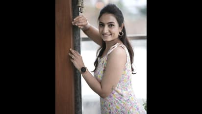 ಡಿಂಪಲ್ ಬ್ಯೂಟಿ ವೈಷ್ಣವಿ ಸಮ್ಮರ್ ಲುಕ್… ಮೇಡಂ ನಿಮಗೂ ವಯಸ್ಸಾಗೋಯ್ತಾ ಅಂತ ಫ್ಯಾನ್ಸ್ ಕೇಳಿದ್ಯಾಕೆ?