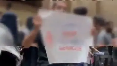 Viral Video: IBA Karachi students boycott Coca-Cola recruitment drive in solidarity with Gaza (WATCH)