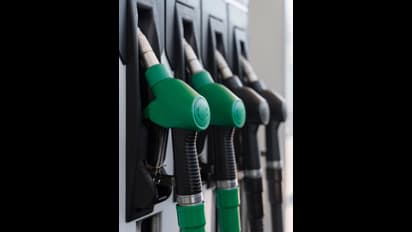 ಪೆಟ್ರೋಲ್ ಡೀಸೆಲ್ ಬೆಲೆಯಲ್ಲಿ ಏರಿಳಿತ, ಎಷ್ಟಿದೆ ಇಂದಿನ ಇಂಧನ ದರ?