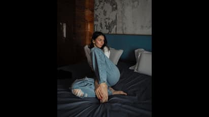 సమంతకే షాకిచ్చిన హన్సికా మోత్వానీ... యాపిల్ బ్యూటీ బెడ్ రూమ్ ఫొటోలపై సామ్ రియాక్షన్!