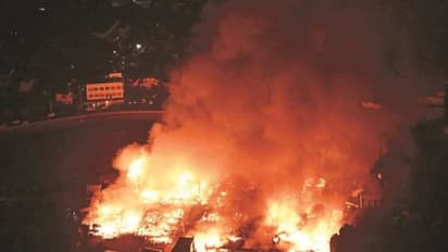 ടെയ്‍ലറിങ് ഷോപ്പില്‍ നിന്ന് വൻ തീപ്പിടുത്തം; രണ്ട് കുട്ടികള്‍ അടക്കം ഏഴ് മരണം, അപകടം ഔറംഗാബാദില്‍