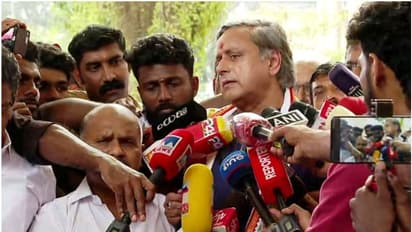 തിരുവനന്തപുരത്ത് മത്സരം കോൺഗ്രസും ബിജെപിയും തമ്മിലെന്ന് തരൂര്‍, എസ്ഡിപിഐ പിന്തുണയിലും പ്രതികരണം 