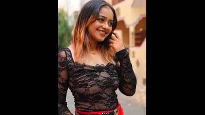 ಮತ್ತೆ ಒಂಟಿಯಾಗಿಬಿಟ್ಟ ಬಿಗ್ ಬಾಸ್ ಧನುಶ್ರೀ; ಜೊತೆಗಿದ್ದ ಆ ಹುಡುಗ ಎಲ್ಲಿ ಅನ್ನೋರೆ ಹೆಚ್ಚು! 