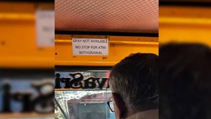 'ഗൂഗിൾ പേ ഇല്ല, എടിഎമ്മിൽ നിർത്തി തരികയുമില്ല'; ഓട്ടോയിലെ അറിയിപ്പ് വൈറൽ