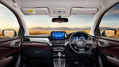 1000 கி.மீ. ரேஞ்ச் கொடுக்கும் ஹைபிரிட் கார்! லாங் டிரைவ் கில்லி... நிக்காம போய்க்கிட்டே இருக்கலாம்!