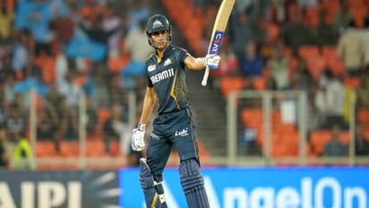 லேட்டா ஆரம்பிச்சாலும் சாதனையோடு ஆரம்பிச்ச கில் – சுனில் நரைன் சாதனை முறியடிப்பு!