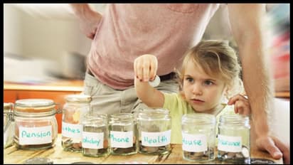 കുട്ടികളുടെ ഭാവി സുരക്ഷിതമാക്കാന് അഞ്ച് ടിപ്പ്സ്; രാധിക ഗുപ്തയുടെ ട്വിറ്റ് വൈറലോട് വൈറല്