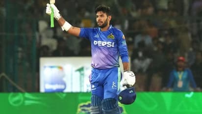 യുഎഇ വിലക്കിയ ക്രിക്കറ്റ് താരത്തെ ടീമിലെടുക്കാൻ പാക്കിസ്ഥാൻ; ന്യൂസിലന്ഡിനെതിരായ ടി20 പരമ്പരയില് കളിക്കും