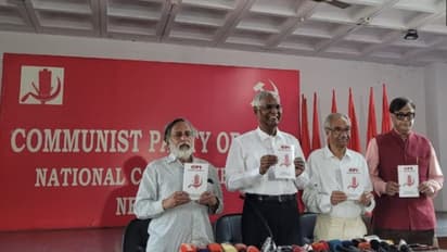 'പാഠപുസ്തകത്തിലെ കാവിവൽക്കരണം അവസാനിപ്പിക്കും, രാഷ്ട്രപതി ഭരണം നിർത്തും'; വാഗ്ദാനങ്ങളുമായി സിപിഐ പ്രകടന പത്രിക