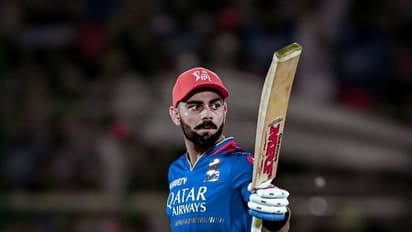 ഐപിഎല് കിരീടനേട്ടത്തില് ചെന്നൈയും മുംബൈയും ഒപ്പത്തിനൊപ്പം, റണ്വേട്ടയില് കിംഗ് ആയി വിരാട് കോലി