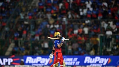 'ദി മാന്, ദി മിത്ത്, ദി ലെജന്ഡ്'; എട്ടാം ഐപിഎല് സെഞ്ചുറിയില് കിംഗ് കോലിക്ക് പ്രശംസാപ്രവാഹം