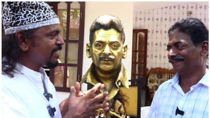 നജീബിന്റെ സ്നേഹശിൽപമൊരുക്കി ഡാവിഞ്ചി സുരേഷ്! വീട്ടിലെത്തി സമ്മാനിച്ചു: വീഡിയോ