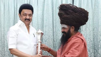 முதல்வர் மு.க.ஸ்டாலினுக்கு வெள்ளி செங்கோல் கொடுத்து வாழ்த்திய தருமபுரம் ஆதீனம்
