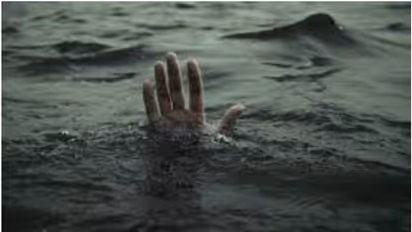 കോഴിക്കോട് എലത്തൂർ പാലത്തിൽ നിന്ന് ഒരാൾ പുഴയിലേക്ക് ചാടി; തെരച്ചിൽ പുരോ​ഗമിക്കുന്നു 