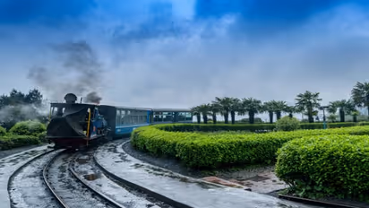 Explore India: 7 Train trips you must do once in your life