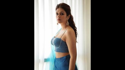 శ్రద్ధా దాస్ బ్యూటీఫుల్ లుక్.. పండగపూట ఎలా మెరిసిందో చూశారా!