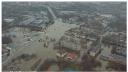 യുറാൻ പർവ്വതത്തിലെ മഞ്ഞുരുകി; 70 വര്ഷത്തിനിടെ ഏറ്റവും വലിയ പ്രളയത്തിൽ അകപ്പെട്ട് റഷ്യയും കസാകിസ്ഥാനും