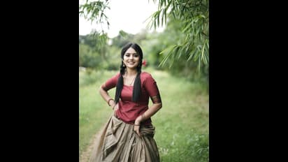 ಯುಗಾದಿ ಹಬ್ಬದಂದು ಲಂಗ ದಾವಣಿಯಲ್ಲಿ ಮಿಂಚಿದ ಮೇಘಾ ಶೆಟ್ಟಿ: ಇದು ನಮ್ ಸಂಸ್ಕೃತಿ ಅಂದ್ರೆ ಎಂದ ಫ್ಯಾನ್ಸ್!