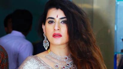 త్రిష ఫ్రెండ్ గా నటించడం వల్ల నా కెరీర్ నాశనం..రాజమౌళి ఆఫర్ రిజెక్ట్ చేయకుండా ఉండాల్సింది, నటి అర్చన 